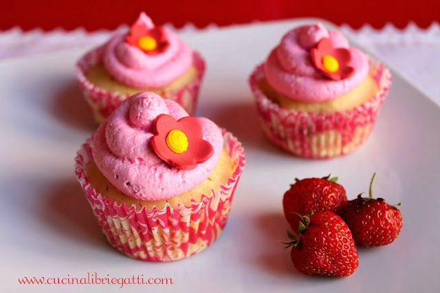 cupcake ricetta fragole frosting