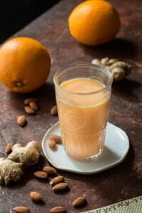 bevanda arancia latte di mandorla e zenzero