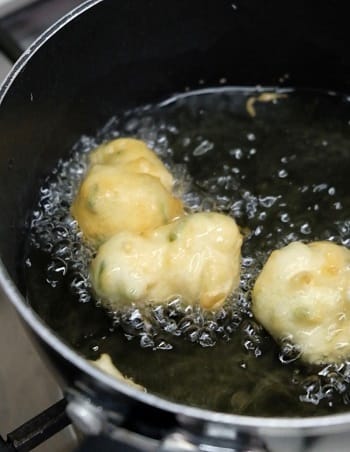 come si fanno le frittelle di asparagi selvatici