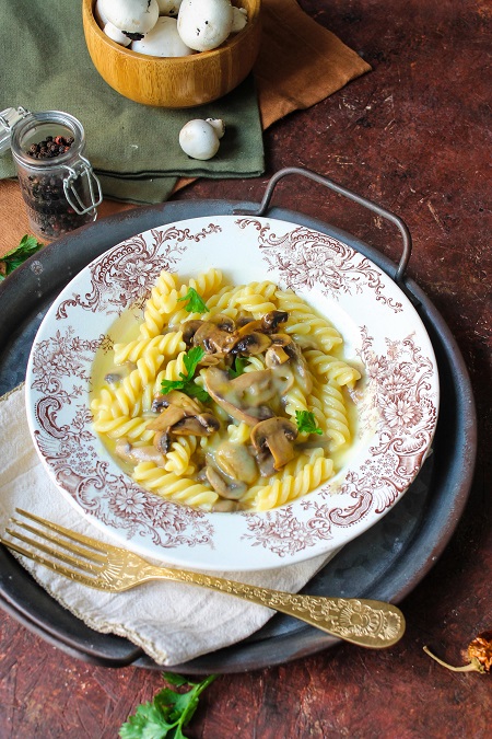 pasta con crema di patate e funghi